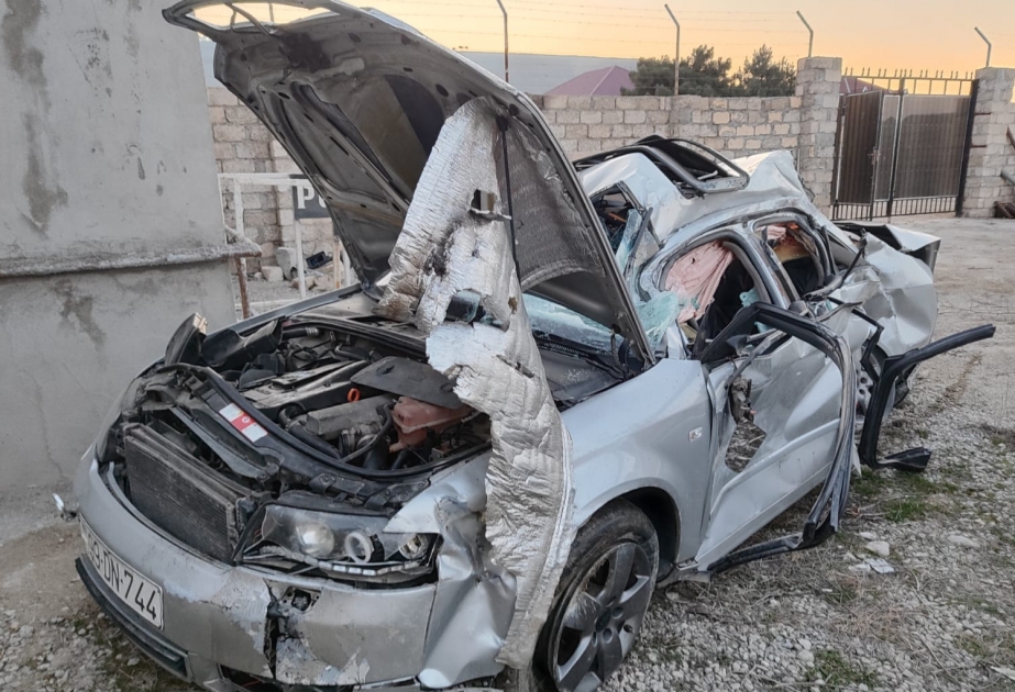 Siyəzəndə “Audi” yük avtomobilinə çırpılıb - sürücü yaralanıb, 3 sərnişin ölüb YENİLƏNİB VİDEO