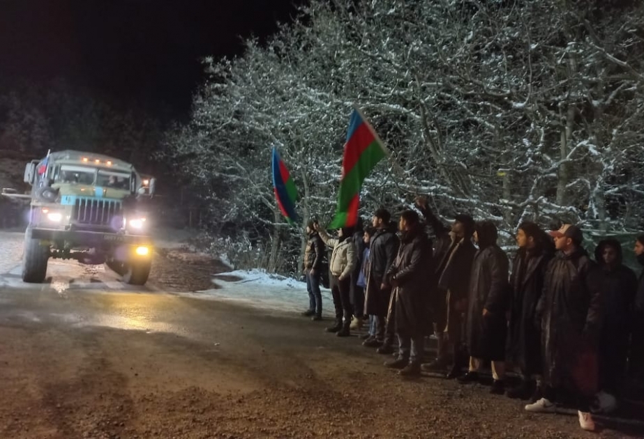 Sülhməramlılara məxsus daha iki yük avtomobili aksiya ərazisindən Xankəndi istiqamətinə keçib