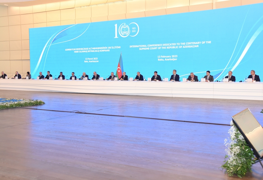 بدء فعاليات المؤتمر الدولي المكرس للذكرى الـ 100 للمحكمة العليا الأذربيجانية