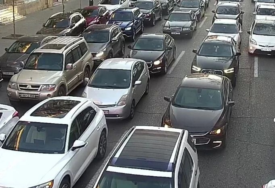 Bakıda hazırda sıxlıq müşahidə edilən yollar
