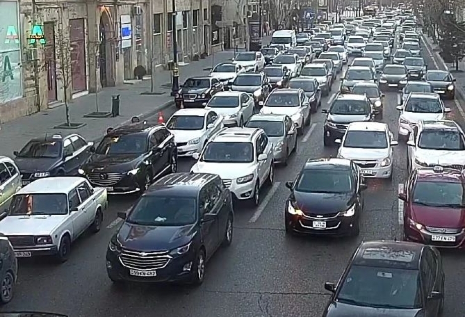 Bakıda hazırda sıxlıq müşahidə edilən yollar - SİYAHI