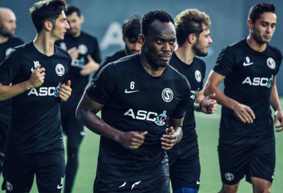 “Səbail”in sabiq futbolçusu Maykl Essyen məşqçilik üzrə A lisenziyası alıb