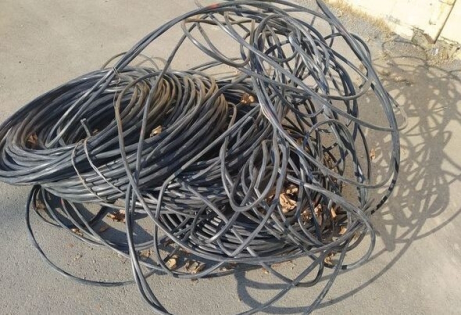 Biləcəridə ticarət mərkəzindən elektrik naqili oğurlanıb