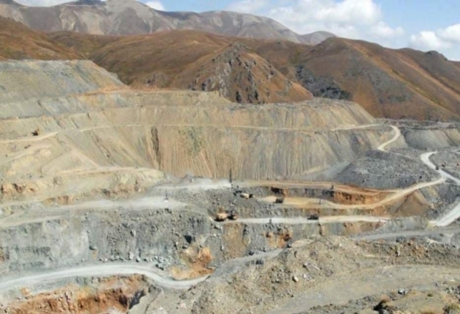 Hərrac vasitəsilə 5 faydalı qazıntı yatağı istifadəyə verilib
