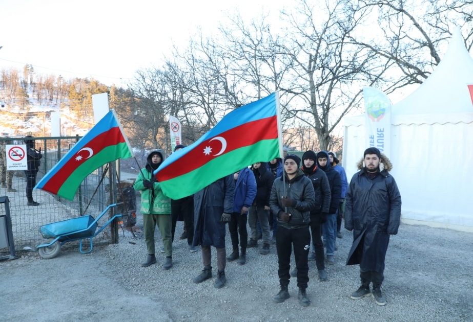 Aksiyanın 68-ci günü: Ekofəallar təbii sərvətlərimizin qanunsuz istismarına qarşı şüarlar səsləndirirlər