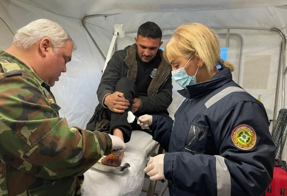 Los hospitales móviles del Ministerio de Situaciones de Emergencia de Azerbaiyán en Türkiye han prestado servicios médicos a 729 heridos