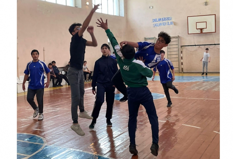 144 nömrəli tam orta məktəbin şagirdləri həndbol turnirinin qalibi olublar