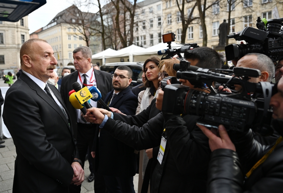 الرئيس إلهام علييف يدلي بحديث صحفي لقنوات تلفزيونية في ميونيخ