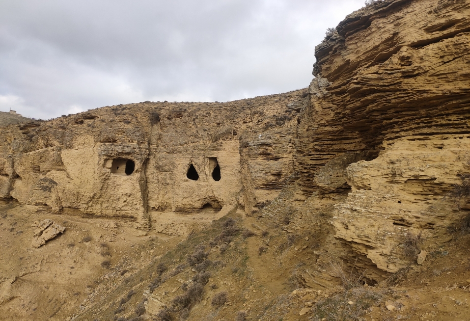 Erməni hücumları zamanı əhalinin gizləndiyi Sündü mağaraları - REPORTAJ VİDEO
