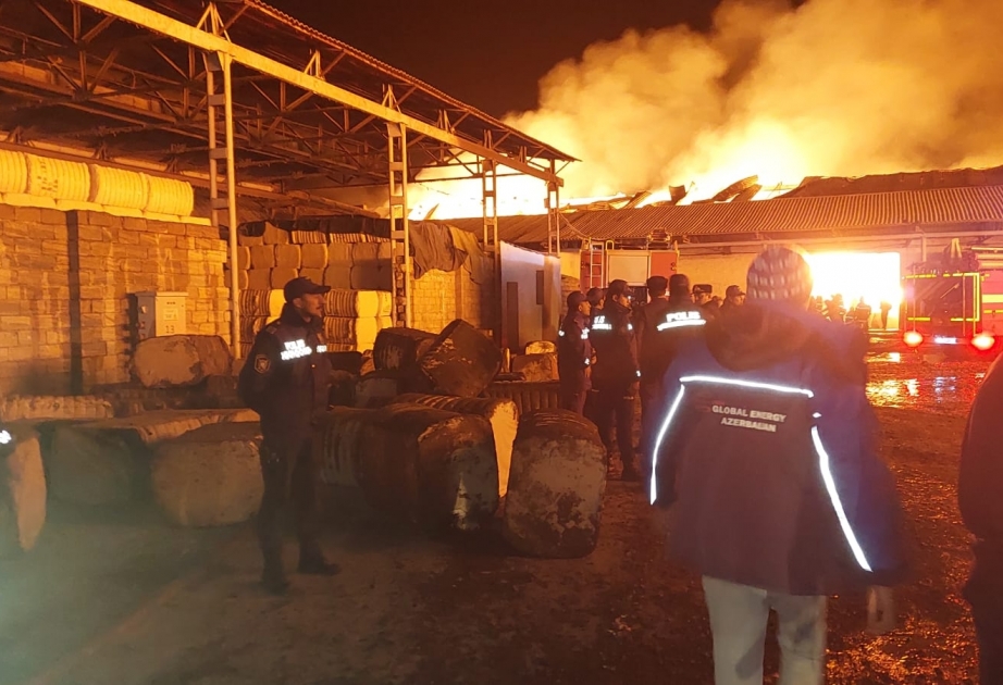 Sabirabadda yanğının baş verdiyi pambıq qəbulu məntəqəsinin ərazisində təhlükəsizlik tədbirləri görülür YENİLƏNİB VİDEO