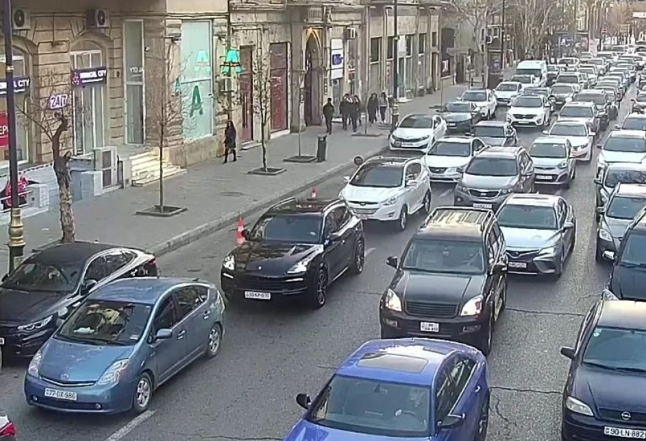 Bakıda hazırda sıxlıq müşahidə edilən yollar - SİYAHI
