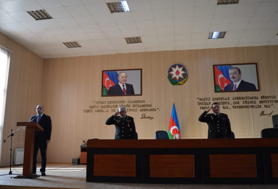 Hərbi hissələrdə şəxsi heyətin hüquqi bilikləri artırılır
