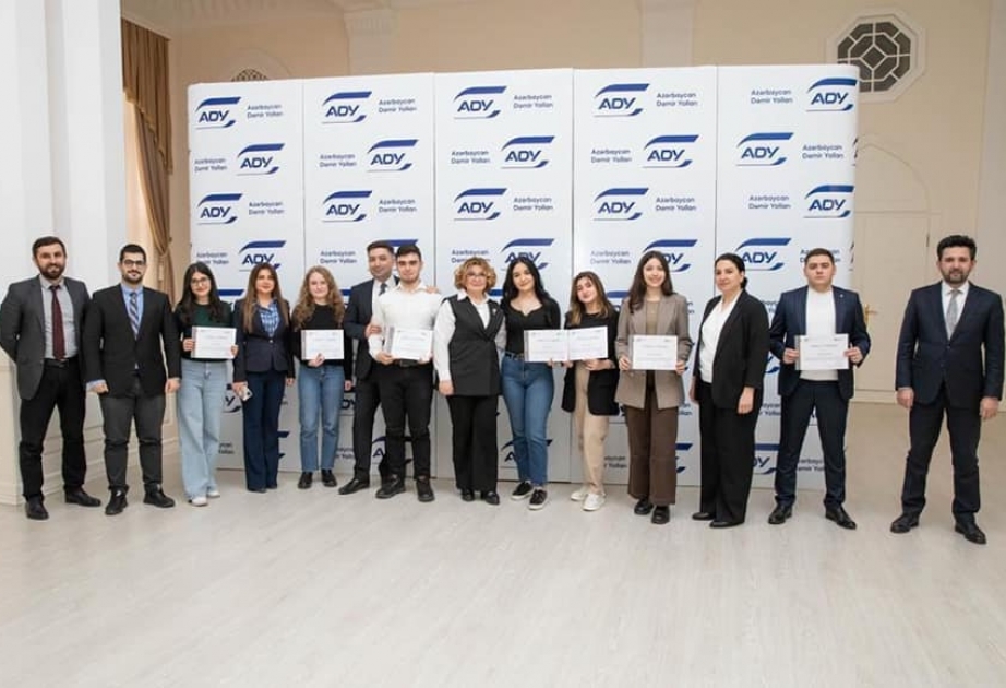 “Azərbaycan Dəmir Yolları” QSC-də ADA Universitetinin 10 tələbəsinə sertifikat təqdim olunub