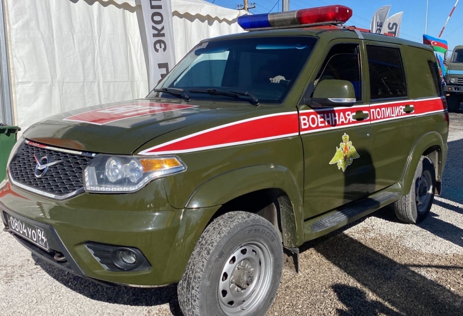 Lachin-Khankendi road: 37 vehicles of Russian peacekeepers move freely through protest area