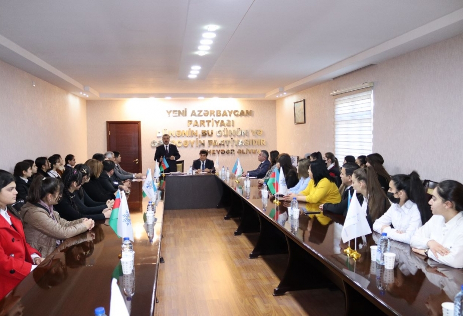 “Heydər Əliyev İli”nə həsr olunan inşa yazı müsabiqəsinin qalibləri mükafatlandırılıb
