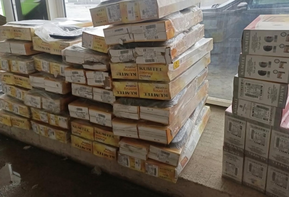 Batumidəki Baş konsulluğumuzun təşəbbüsü ilə Türkiyəyə humanitar yardım göndərilib