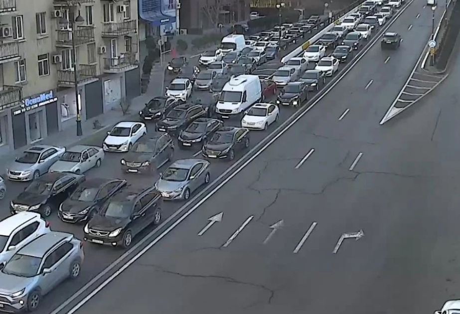 Bakıda hazırda sıxlıq müşahidə edilən yollar -  SİYAHI
