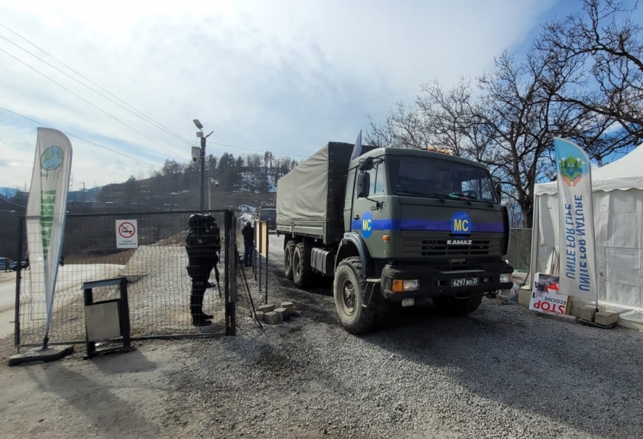 Russian peacekeepers` vehicles move freely through protest area