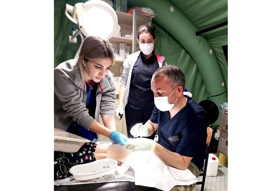 Azerbaijani military doctors continue provision of medical aid to injured in Kahramanmarash