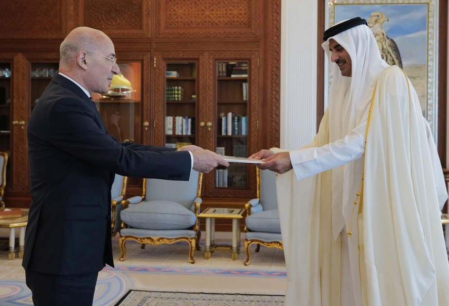 أمير قطر: حريصون على توسيع العلاقات الاقتصادية التجارية مع البلد الشقيق أذربيجان
