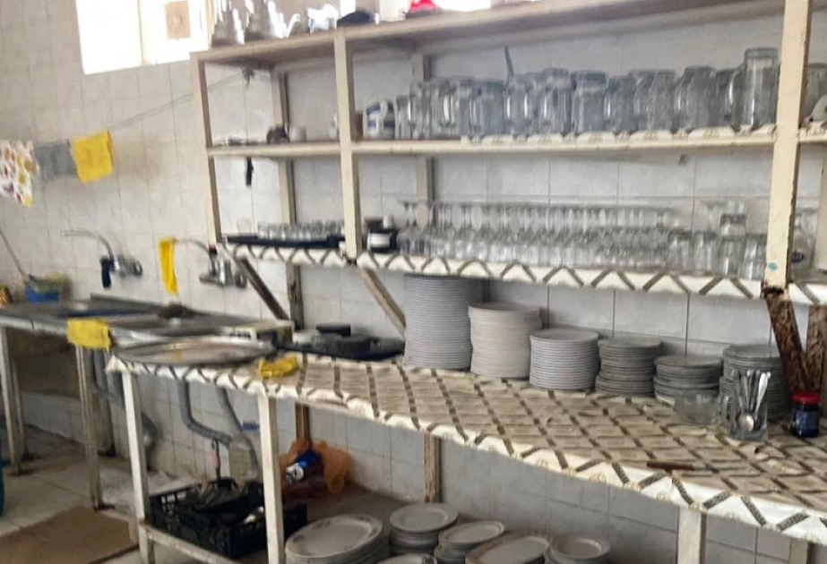 Sumqayıtda “Zəngəzur” restoranında mənşəyi məlum olmayan məhsullar aşkar edilib