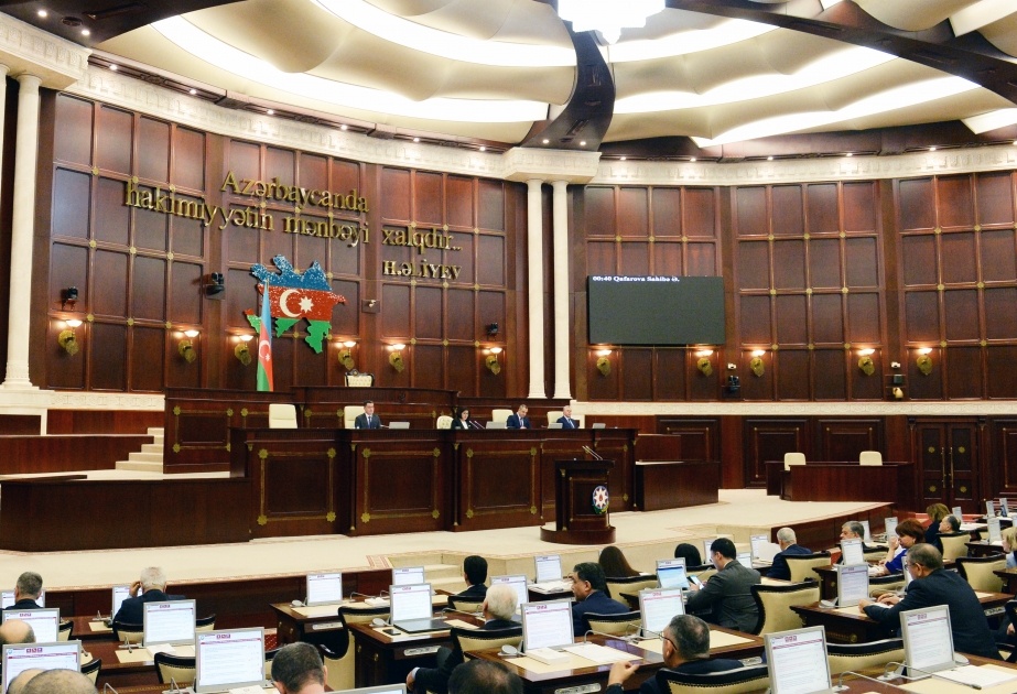 Milli Məclisin plenar iclasında 27 məsələ müzakirə edilib