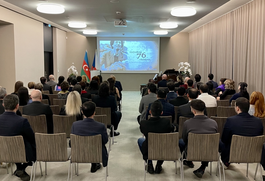 Praqada Xocalı faciəsinə həsr olunan anım mərasimi keçirilib
