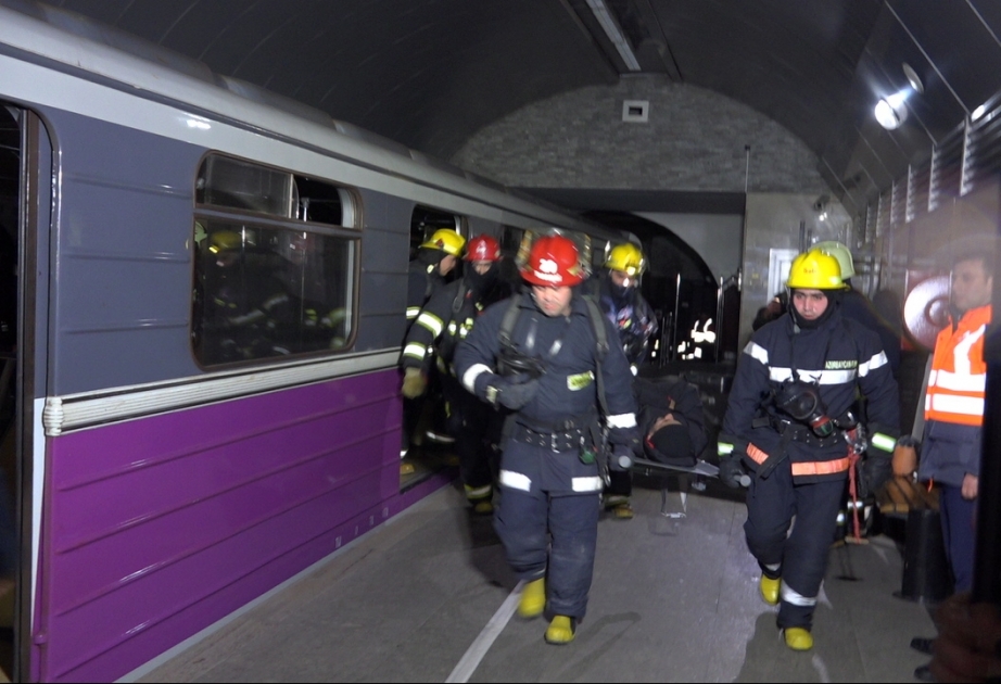 Fövqəladə Hallar Nazirliyi metroda təlim keçirib VİDEO