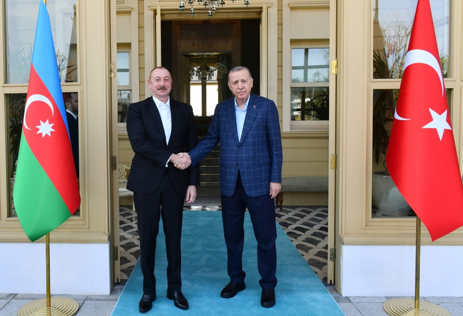 El presidente de Azerbaiyán mantiene la reunión con su homólogo turco en Estambul