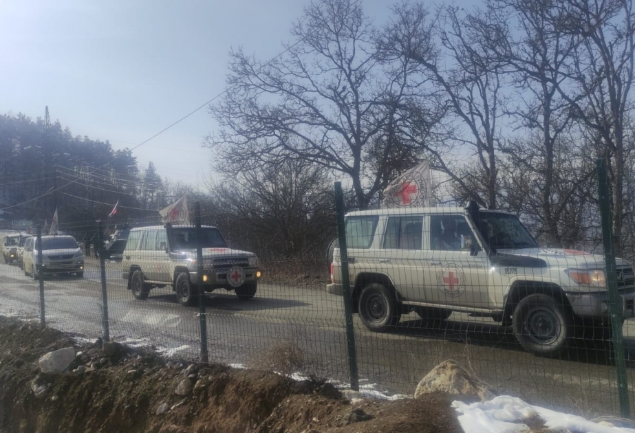 Экоакция: Автомобили МККК вернулись в Ханкенди