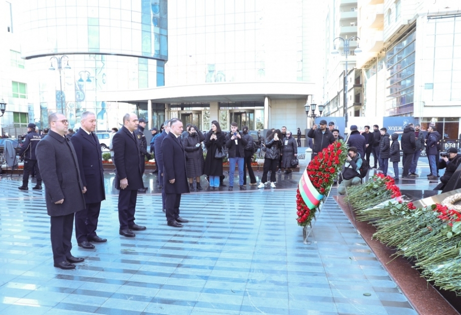 Səhiyyə Nazirliyinin rəhbər şəxsləri Xocalı soyqırımının qurbanlarının xatirəsini ehtiramla yad ediblər
