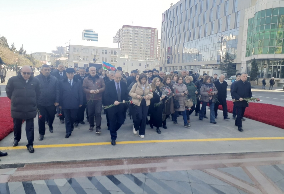 Qərbi Azərbaycan İcması Xocalı soyqırımı abidəsini ziyarət edib