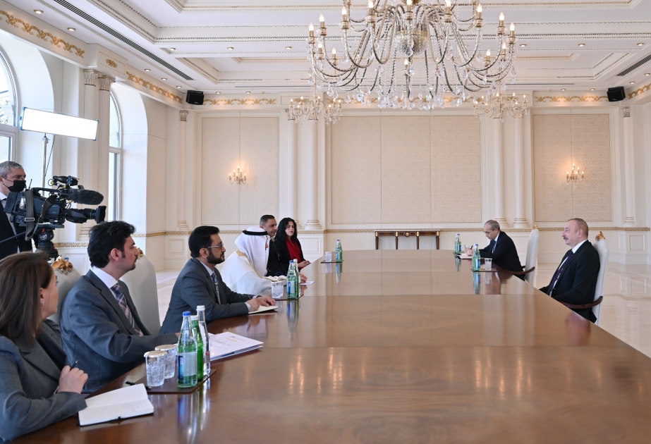 Präsident Ilham Aliyev empfängt den Präsidenten der Gruppe der Islamischen Entwicklungsbank VIDEO