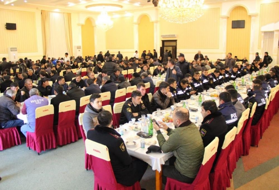 Aşağı Ağcakənd qəsəbəsində ehsan süfrəsi açılıb