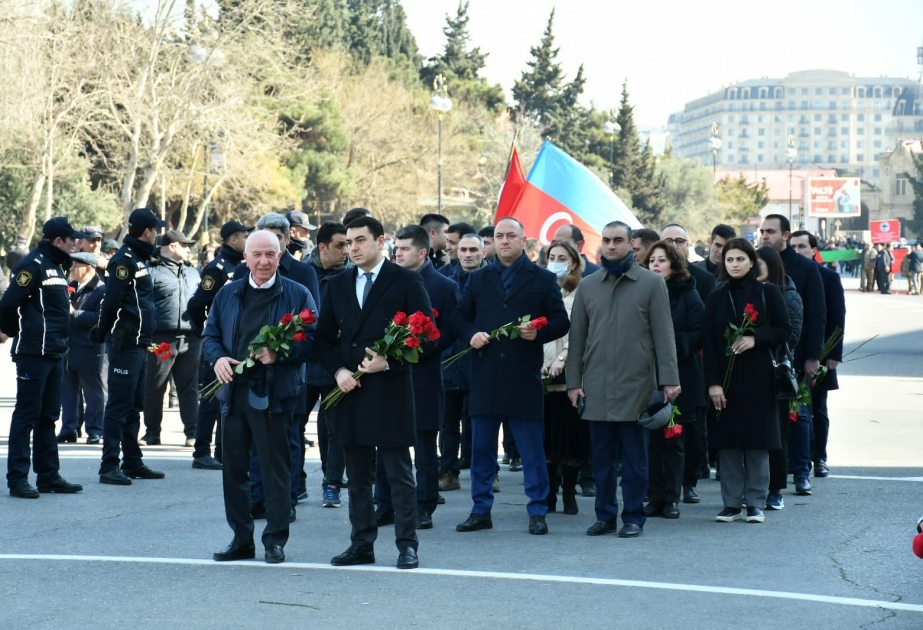 Mədəniyyət Nazirliyinin kollektivi Xocalı soyqırımı qurbanlarının xatirəsini yad edib