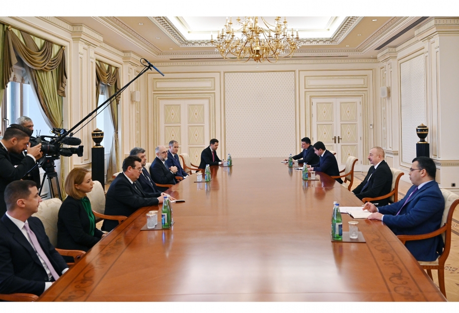 Президент Азербайджана Ильхам Алиев принял делегацию парламента Румынии ОБНОВЛЕНО ВИДЕО