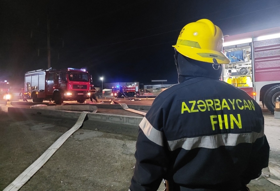 “Sədərək” ticarət mərkəzində “yanğının söndürülməsi” əməliyyatı yerinə yetirilib