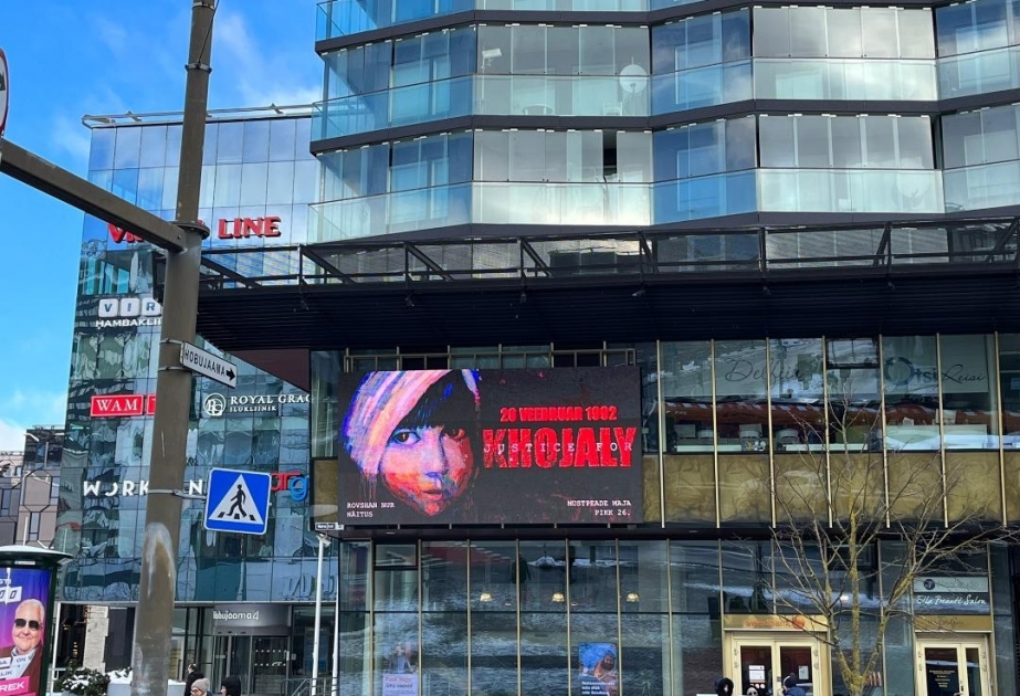 Azərbaycanlı rəssamın Xocalı faciəsi ilə bağlı əsəri Tallin küçələrində sərgilənib