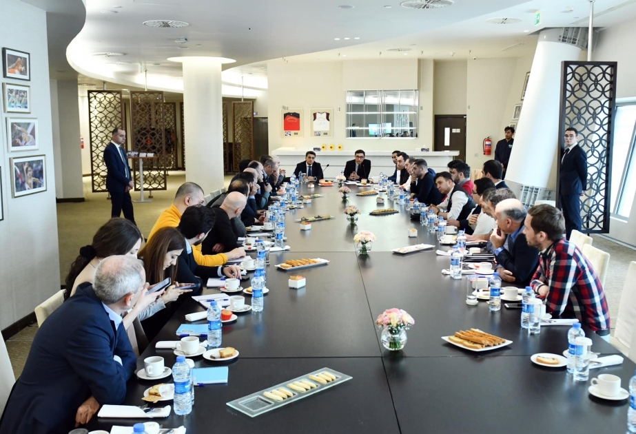 Azerbaijan’s Minister of Youth and Sports meets with local media representatives