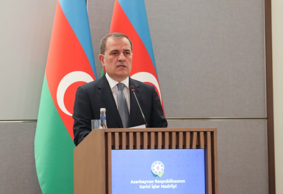 Canciller de Azerbaiyán: “La parte armenia hace caso omiso de sus obligaciones en virtud de la declaración trilateral”