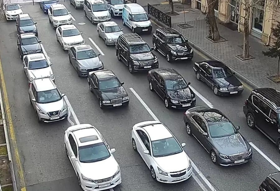 Bakıda hazırda sıxlıq müşahidə edilən yollar -  SİYAHI
