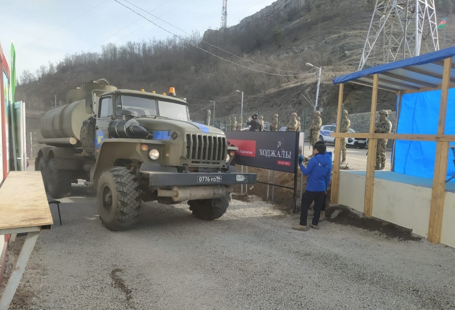 Russian peacekeepers’ vehicles pass through protest area without hindrance