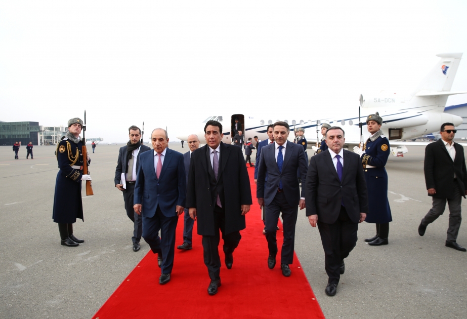 Jefe del Consejo Presidencial de Libia arriba a Azerbaiyán