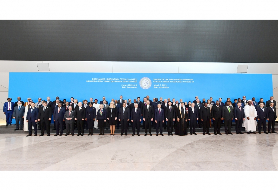 Presidente Ilham Aliyev asiste a la Cumbre del Grupo de Contacto del MNOAL en respuesta a la COVID-19