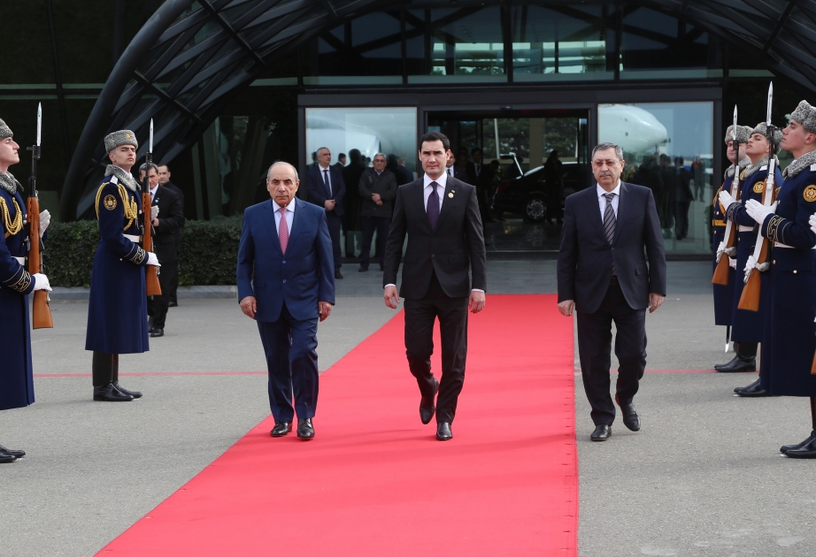 Presidente de Turkmenistán concluye su visita a Azerbaiyán