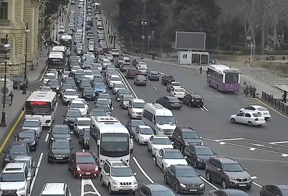 Bakıda hazırda sıxlıq müşahidə edilən yollar