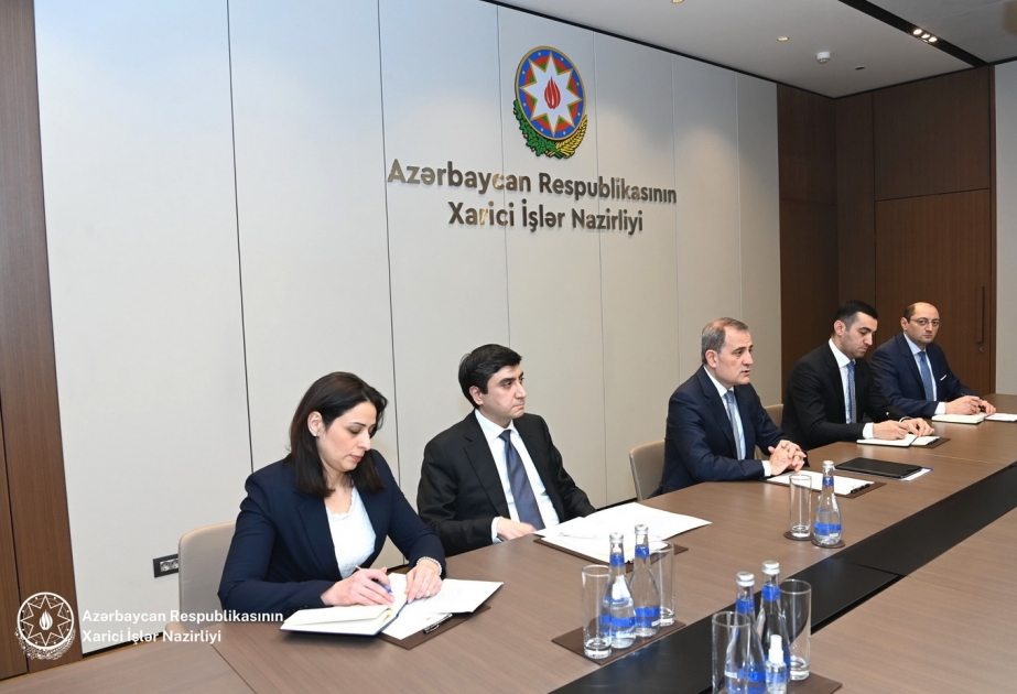 Azərbaycanın xarici işlər naziri Kamboca hökumətinin müşaviri ilə görüşüb