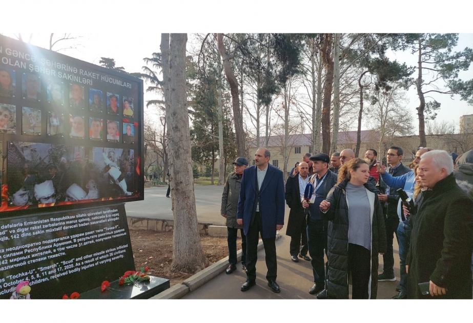 Foreign media representatives pay tribute to victims of Armenian terror in Ganja