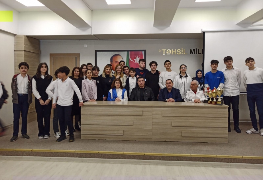 Azərbaycan Stronqmen Federasiyasının prezidenti məktəblilərlə görüşüb