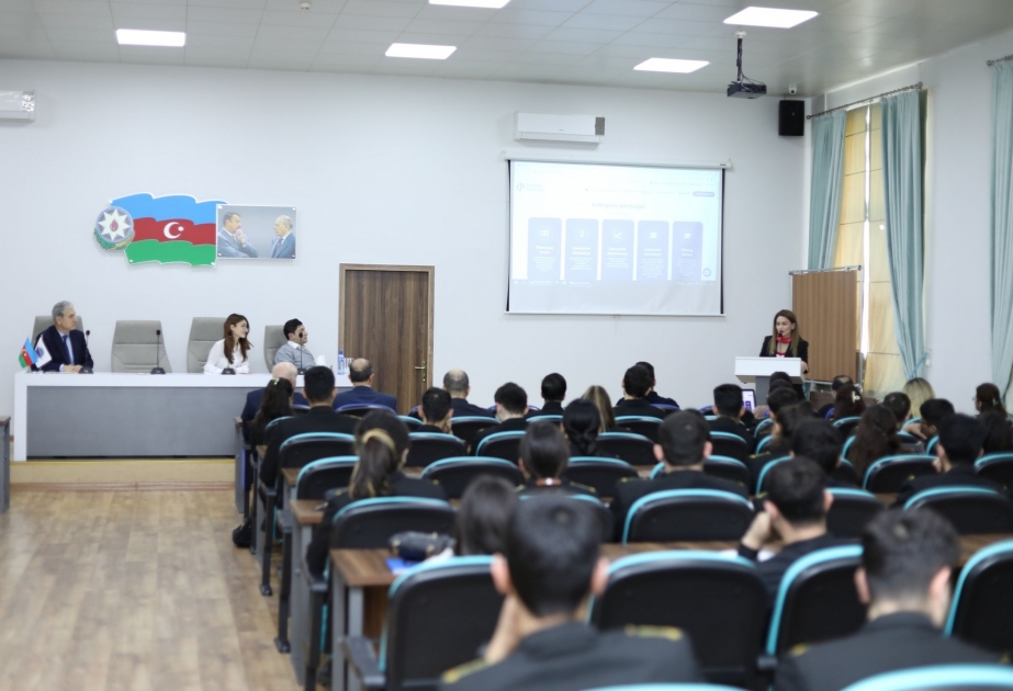 Milli Aviasiya Akademiyasında “StartUp School” layihəsi təqdim olunub